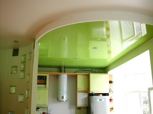 Натяжной потолок для кухни