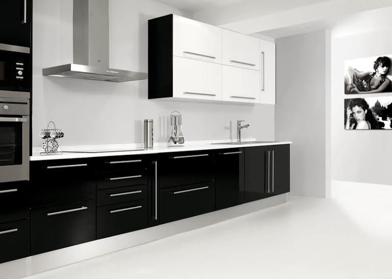 Черно-белая кухня фото
